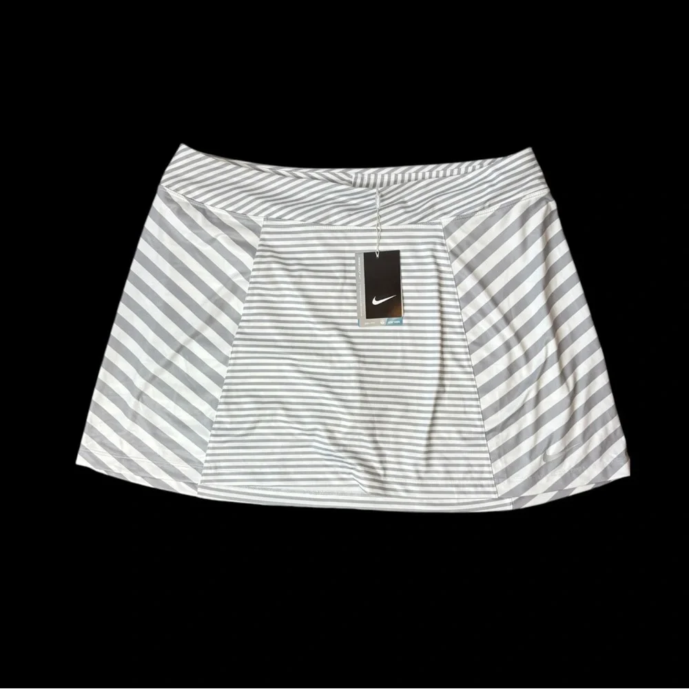 Nike Dry Women’s NWT‎ Striped Precision 2.0  Knit Golf Skort Skirt XL